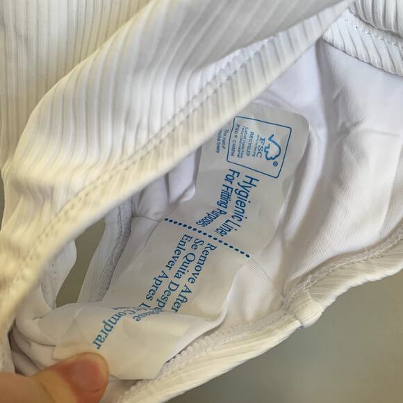 NWT Andie The Sardinia Rib One Piece in White - Picture 6 of 11